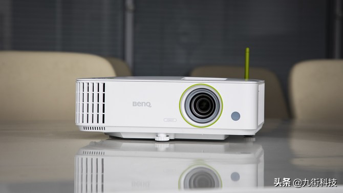 明基投影仪e520无线投屏,手机怎么投屏到明基685投影仪