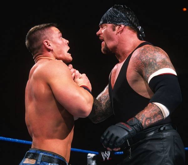 送葬者淘汰巨石强森和大秀哥,wwe送葬者大秀哥