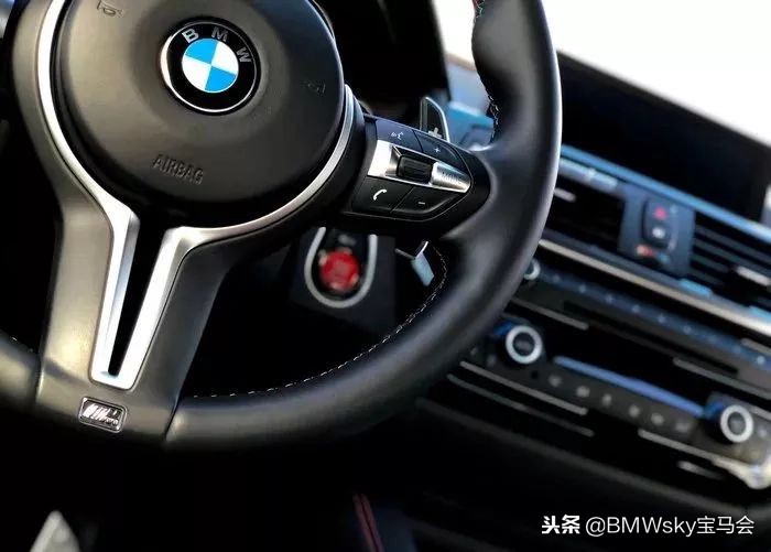 哪一台宝马适合改装m4,买bmw送什么礼品