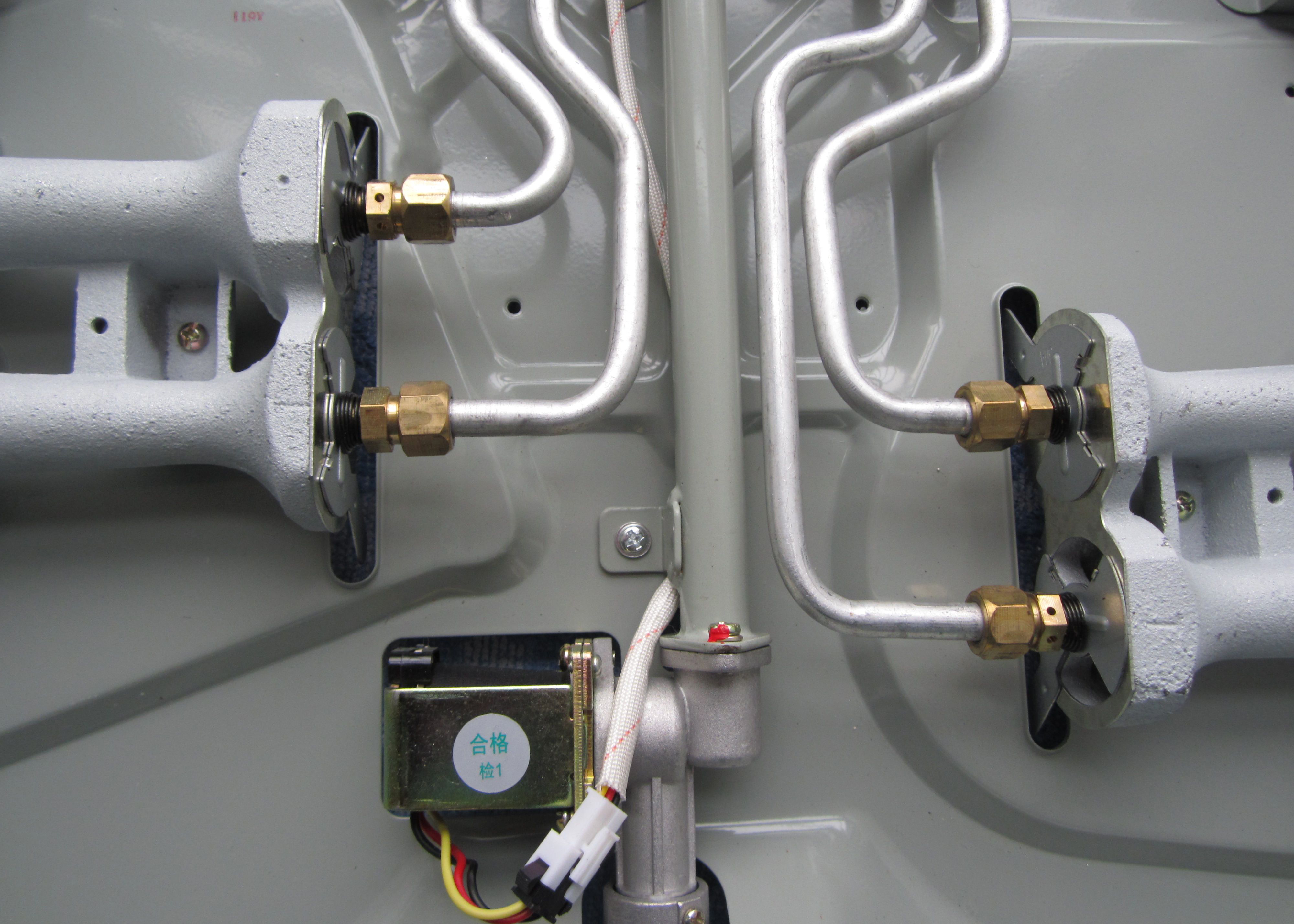 燃气灶打不着火松手就灭怎么办,燃气灶打不着火松手就灭是啥原因