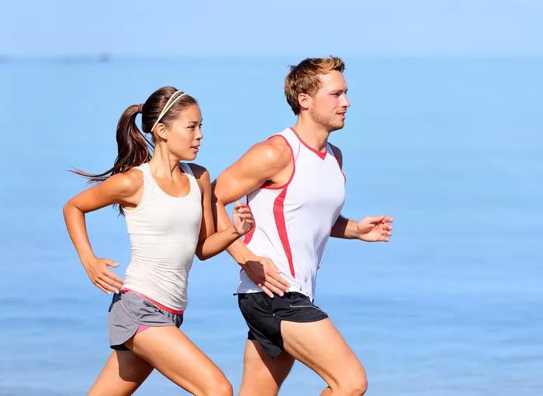 跑步跑出黑指甲怎么处理,跑步脚上出现黑趾甲该怎么处理