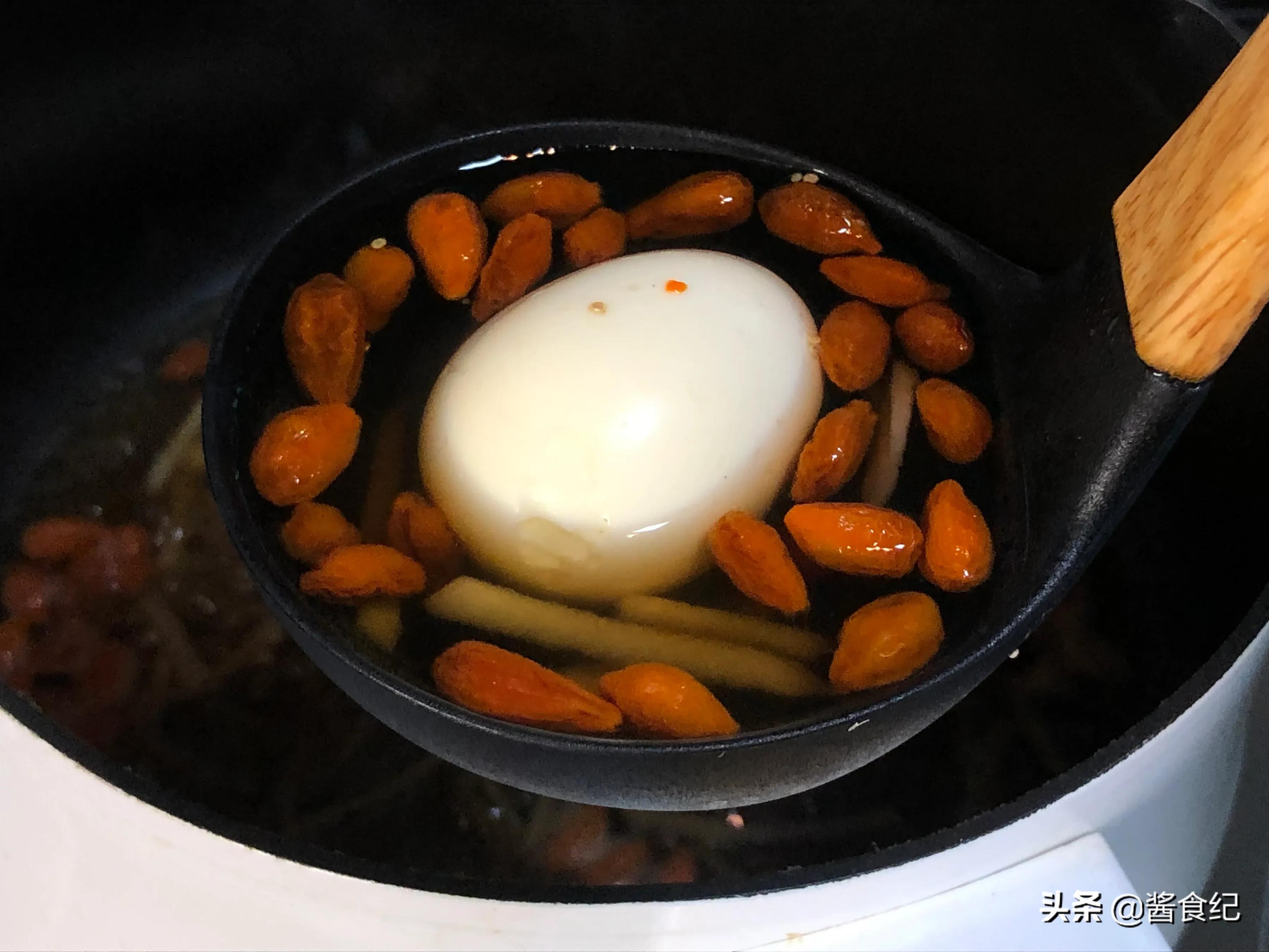 鸡蛋核桃枸杞一起吃有什么好处,枸杞加鸡蛋生姜对男人有什么好处