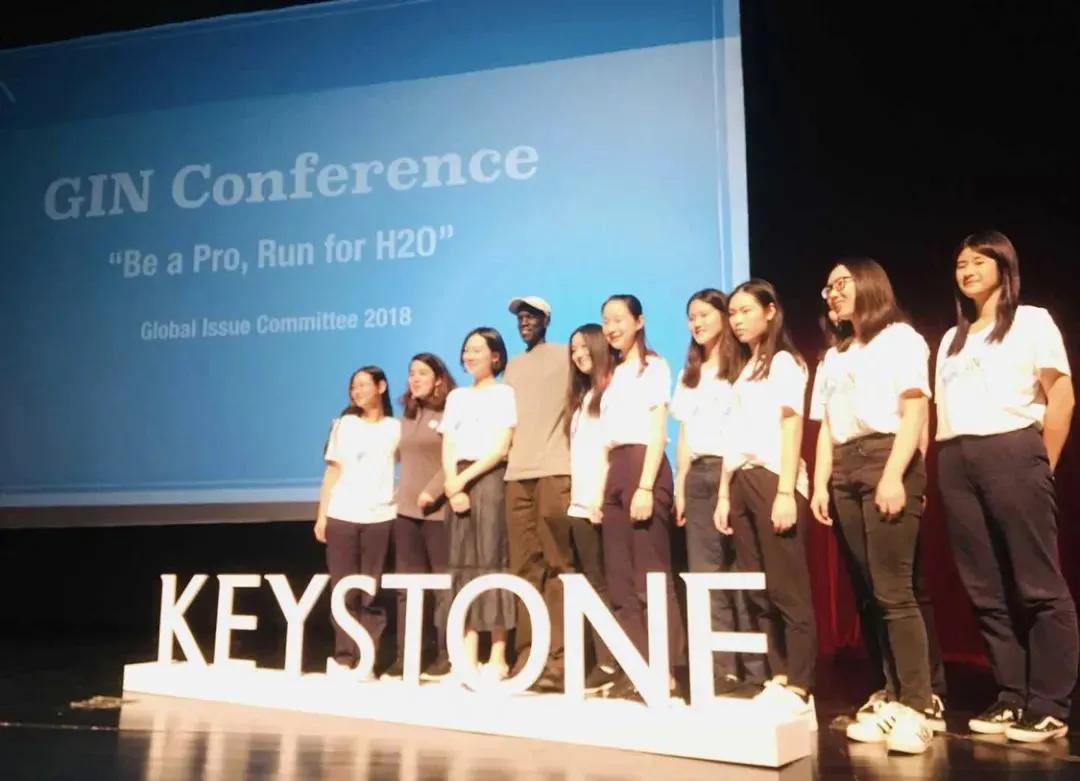 4位鼎石女生的科学梦