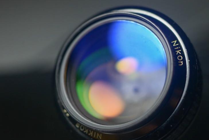 尼康玻璃,尼康的历史简介