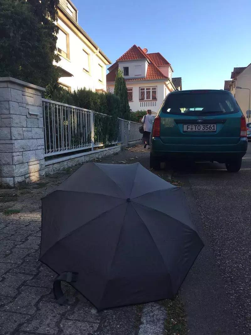 劳斯莱斯一把伞10万元,劳斯莱斯十万元的伞