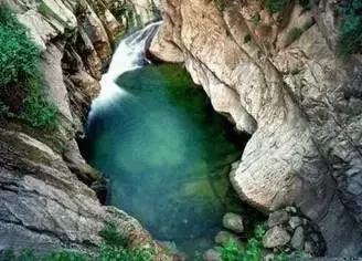 华山黑龙潭是真的假的,华山黑龙潭风景