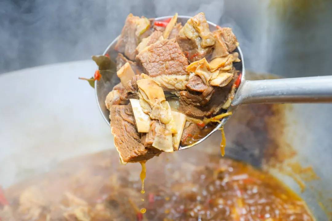 牛排与火锅完美结合，分分钟挑逗你的味蕾