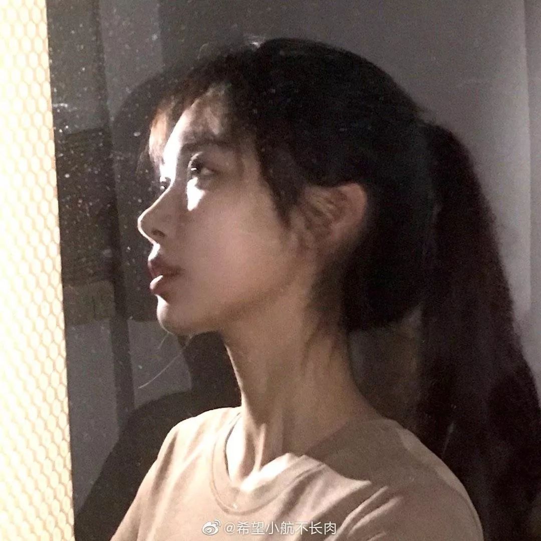 高鼻梁的女生到底有多好看,高鼻梁的女生好看吗