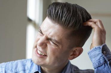 头皮长疙瘩和脓包怎么回事,为什么头皮会长疙瘩和脓包