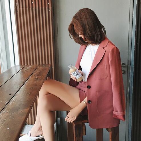 小西装怎么搭配好看,小西装怎么搭配更有气质