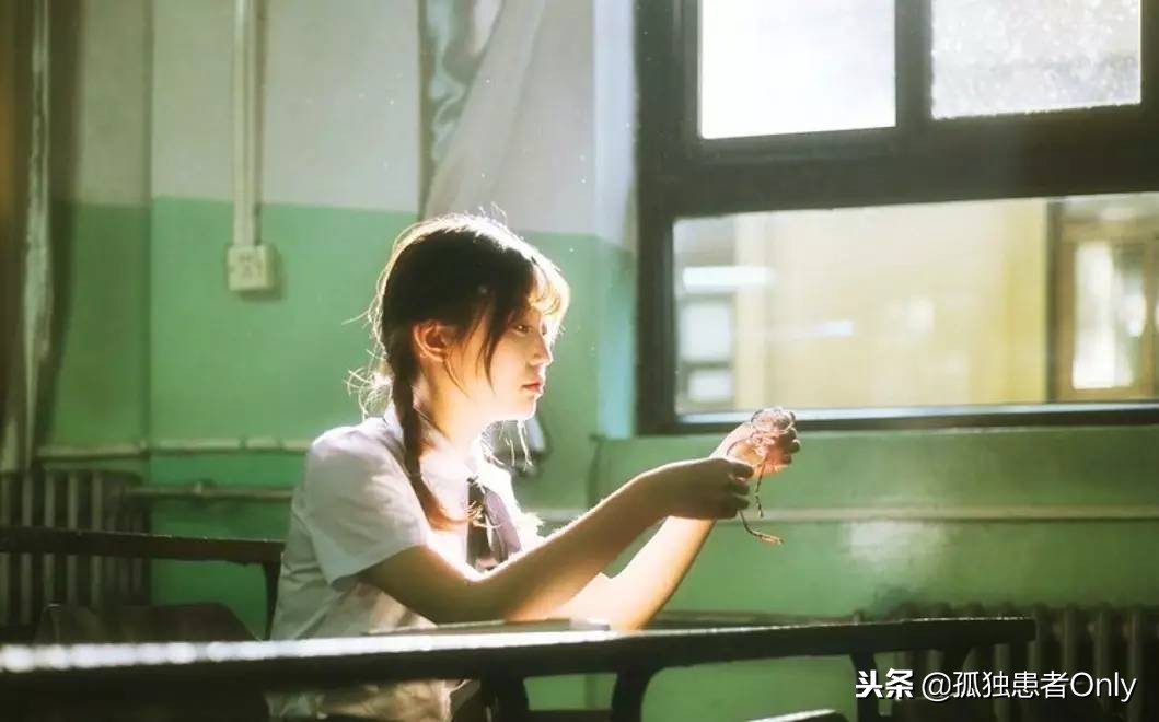 频繁的发朋友圈为了引起你注意,男人在朋友圈想引起你注意的表现