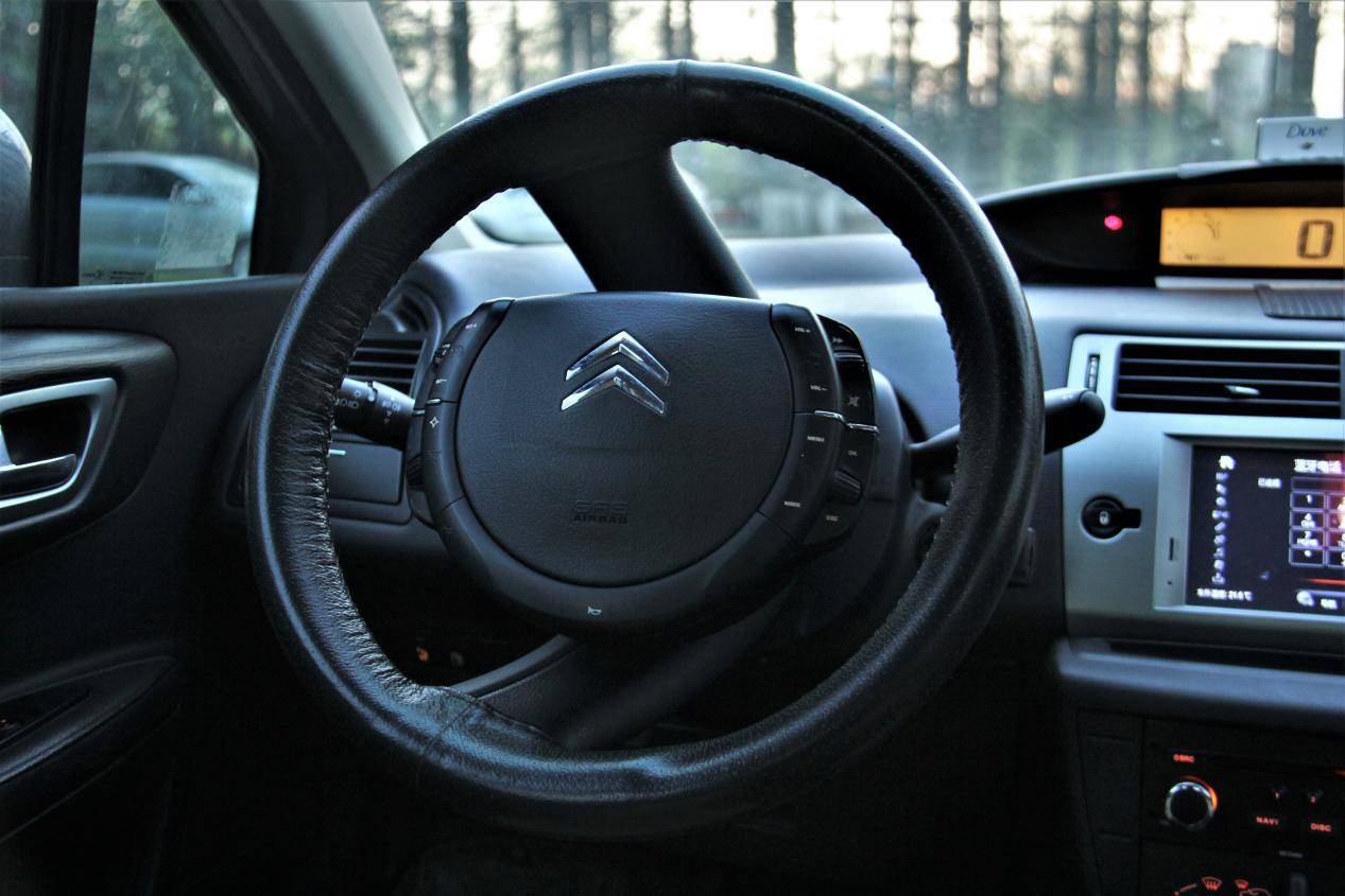 2010年世嘉自动挡尚乐版怎么样,世嘉2010款三厢1.6l自动尚乐版