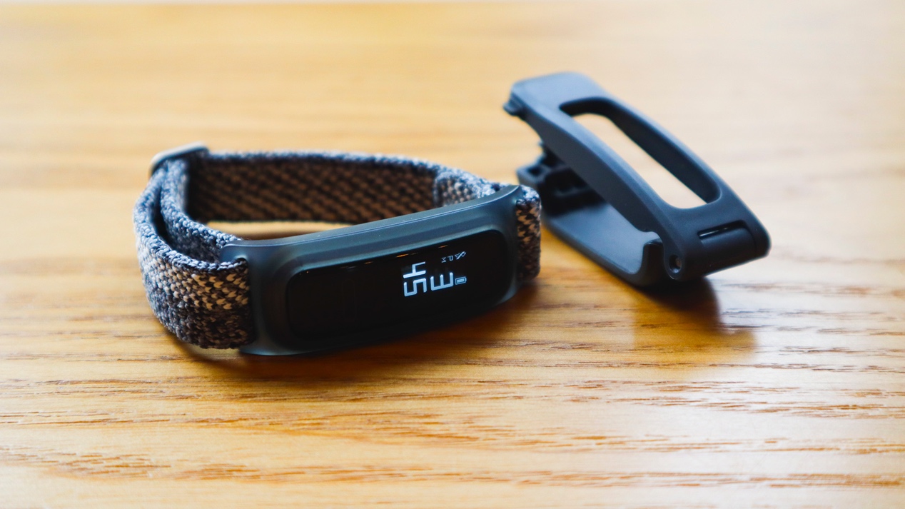 华为手环4e篮球精灵教程,华为手环4e篮球精灵有心率监测吗