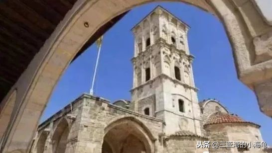 我叫塞浦路斯，这是我的名片，请您收好！