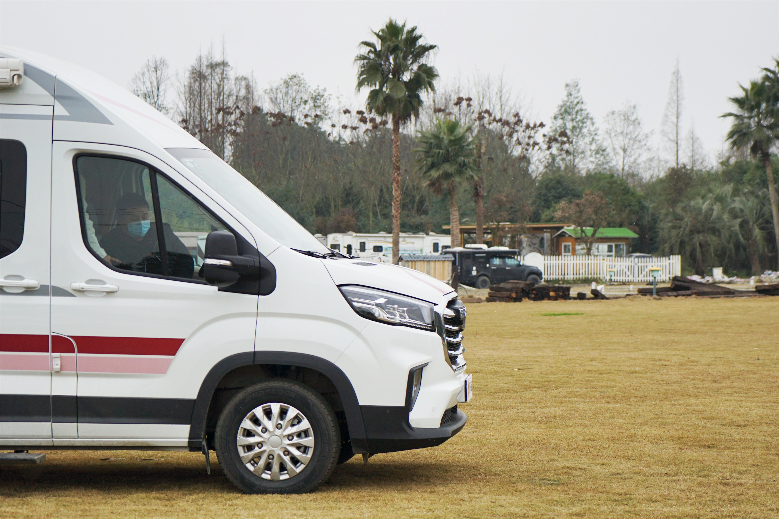 上汽大通maxus旅行家v90房车,房车大全大通v90