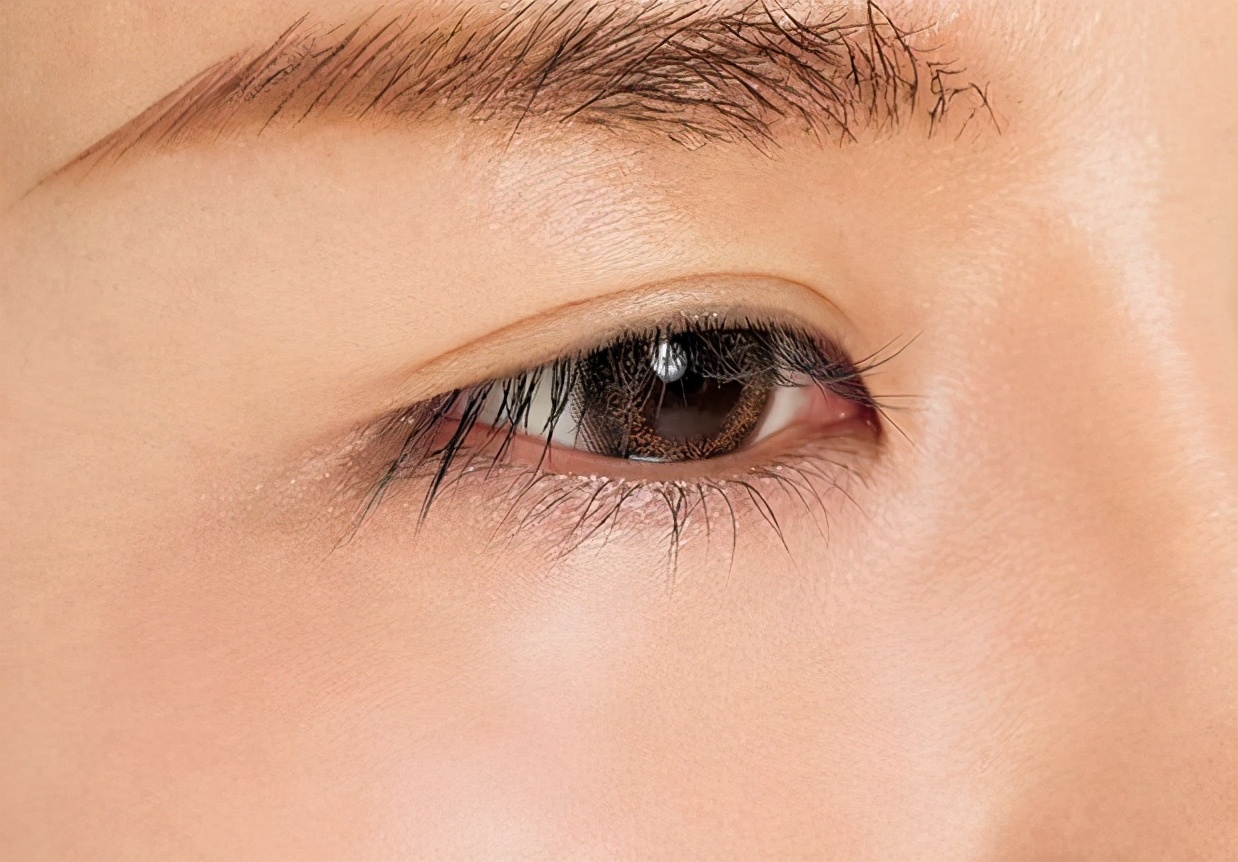 血管型黑眼圈怎么消除,戴眼镜黑眼圈怎么消除