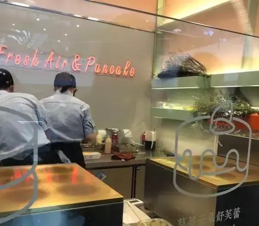 我在2018年的网红美食堆里，精挑出了这23家火爆的店给你！