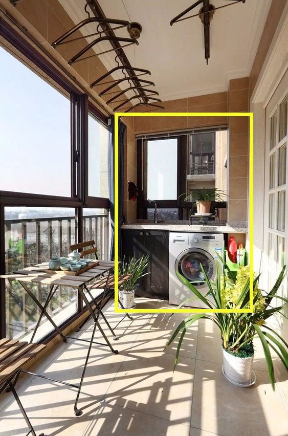 阳台砌墙挨着玻璃要怎么处理,生活阳台砌墙挨着玻璃要怎么处理