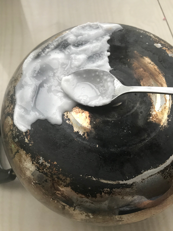 锅底也要锃亮,锅底灰不怕黑