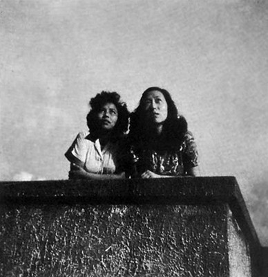 民国名媛往事:高傲贵族,卑微爱人,文似*粟罂**,才情旷达的张爱玲