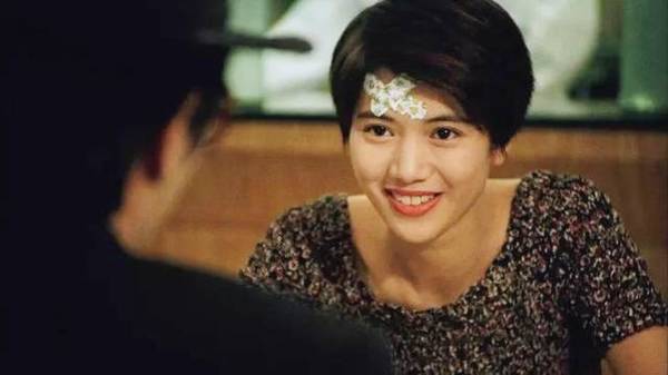 港风时代袁咏仪颜值巅峰,港星女神合照袁咏仪