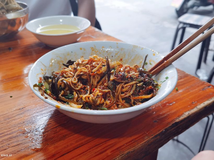 开了一家面馆生意很差,一家开了八年的面馆