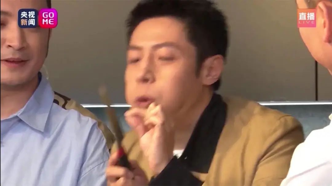 朱广权撒贝宁康辉北京消费季带货,撒贝宁和朱广权央视财经直播