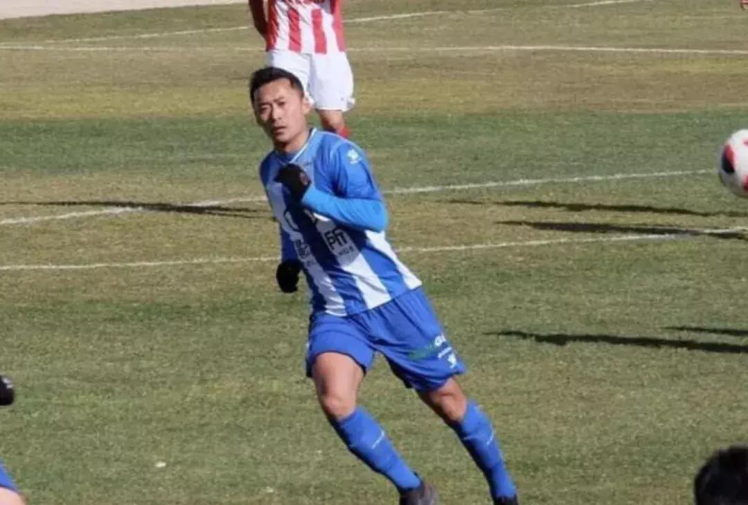 退役又复出到欧洲踢球的中国球员,退役球员还能复出