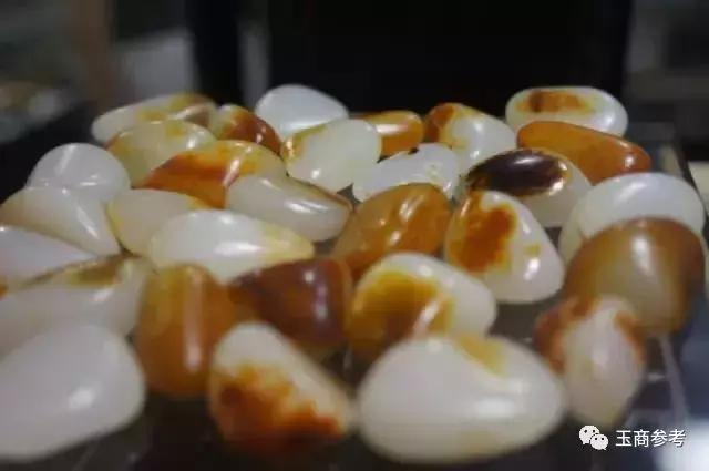 和田玉的识别一招鉴定和田玉真假,怎么分辨真和田玉和假的和田玉