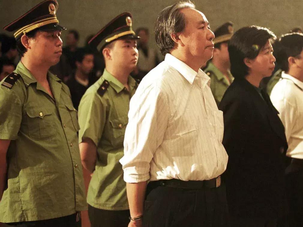 国外大佬黄昏飙摩托,大神的黄昏小说