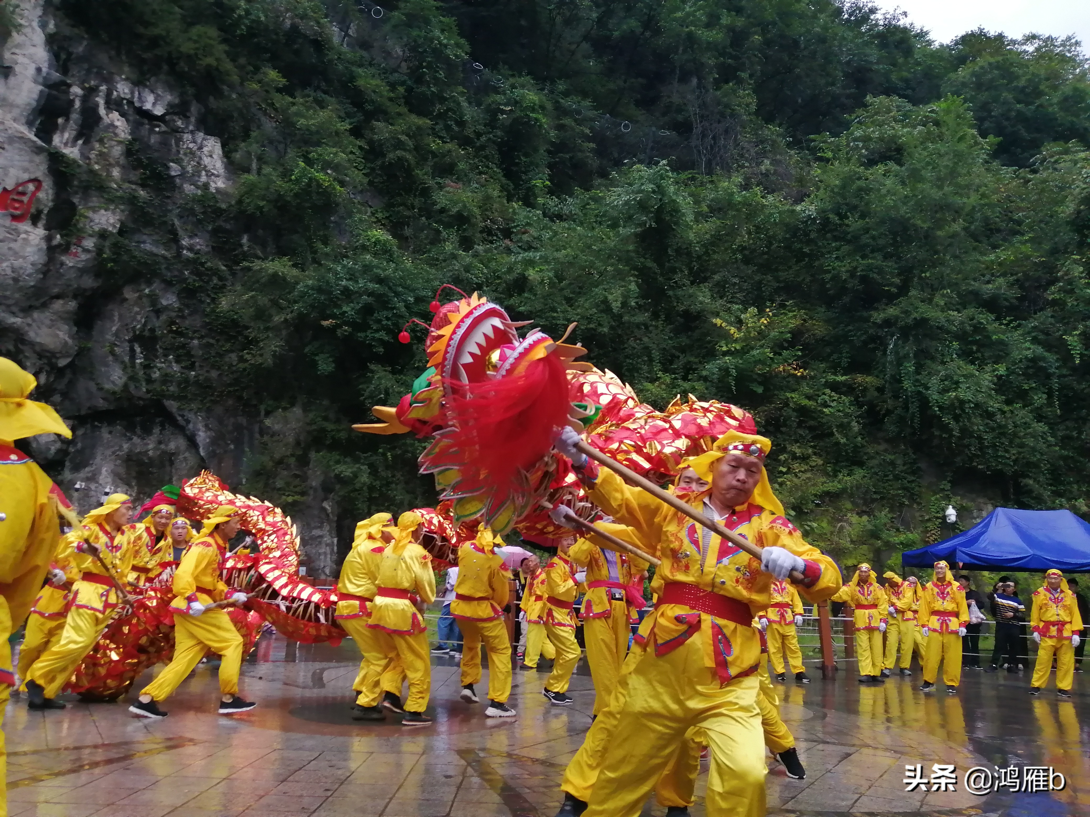 《盛世舞龙展风采》——记有二百年历史的本溪碱厂舞龙