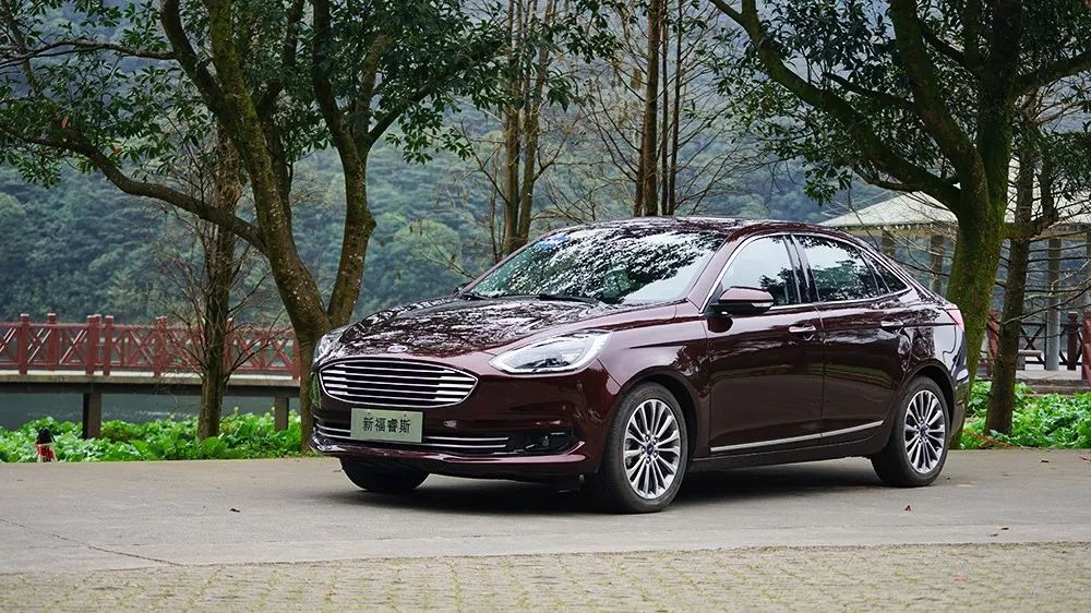 福特福睿斯颜值巅峰,福特福睿斯沉浸式体验