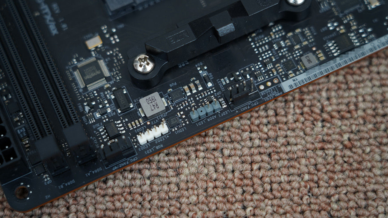 哪个机箱可以装3槽显卡,什么样的显卡适合装itx主机