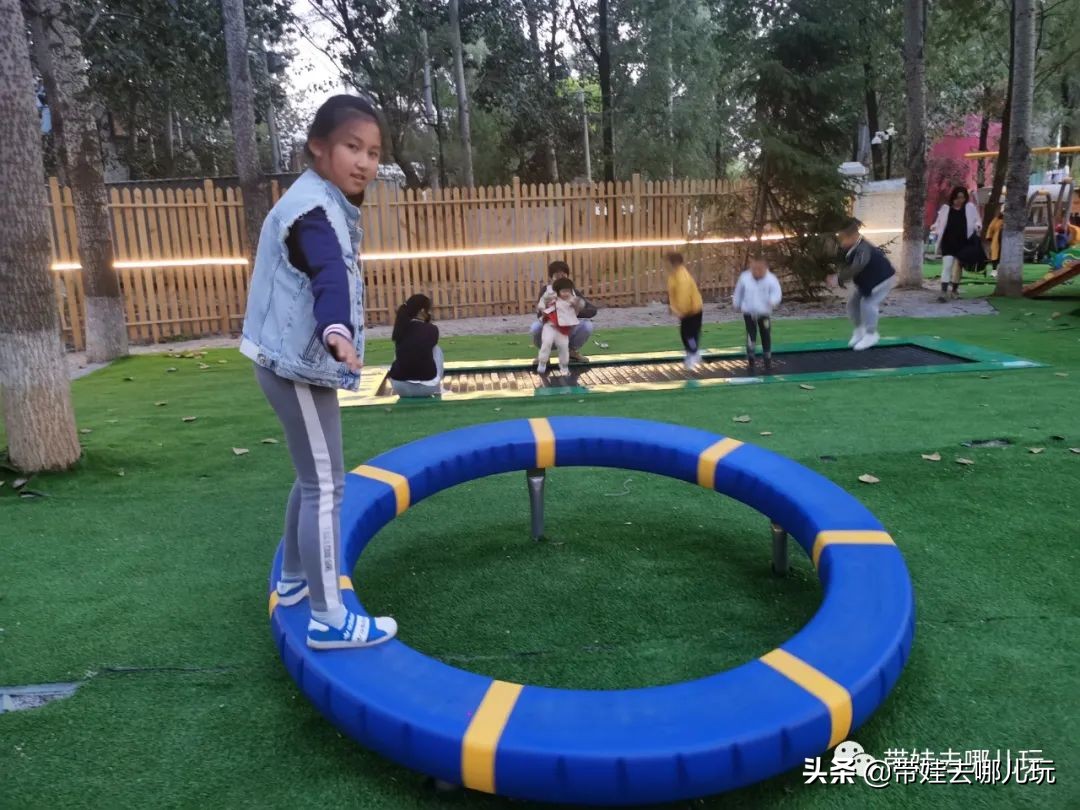 北京五环内新开萌宠乐园，除了喂动物，还能玩大滑梯、免费享帐篷