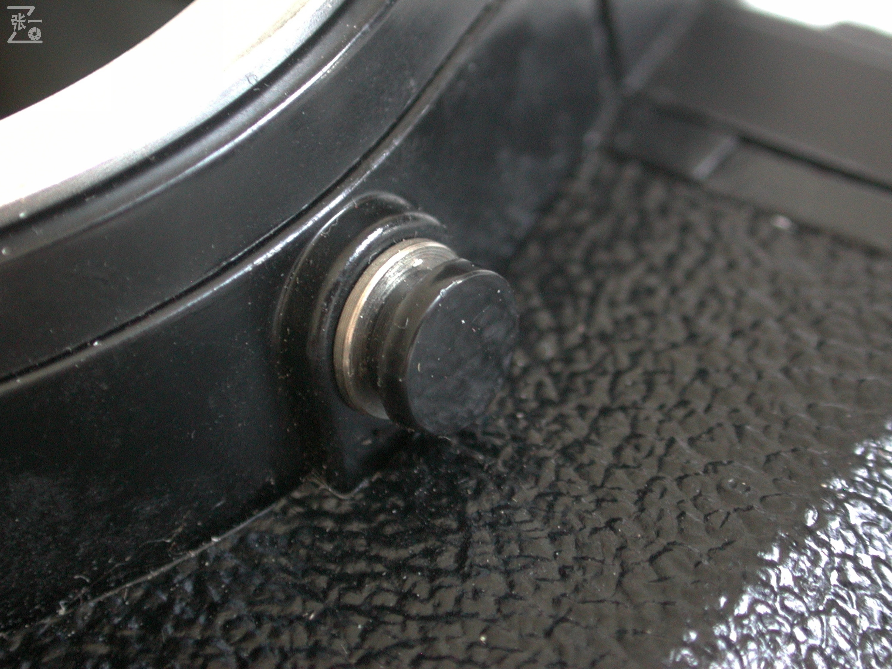 中国哈尔滨照相机厂生产的SEAMADZ2-1单反照相机