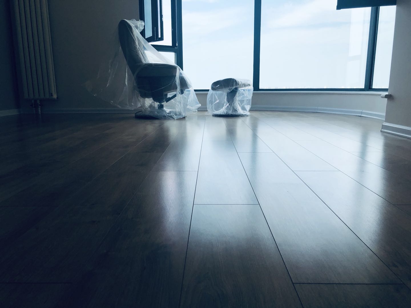 10小时全程体验开荒保洁之后，才发现这活很重要但真的不好做