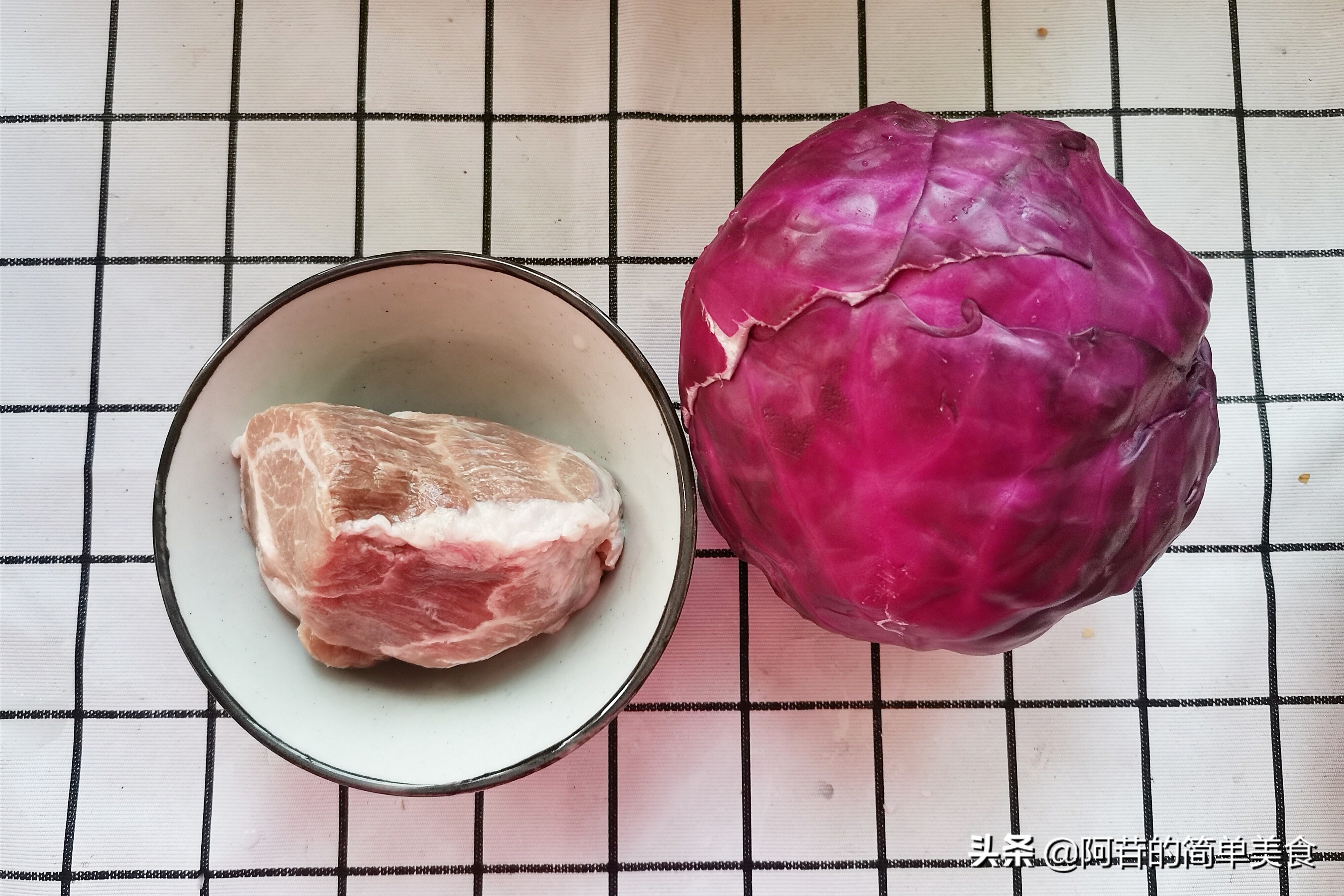 清炒紫甘蓝花样做法,家常炒紫甘蓝菜的做法图片