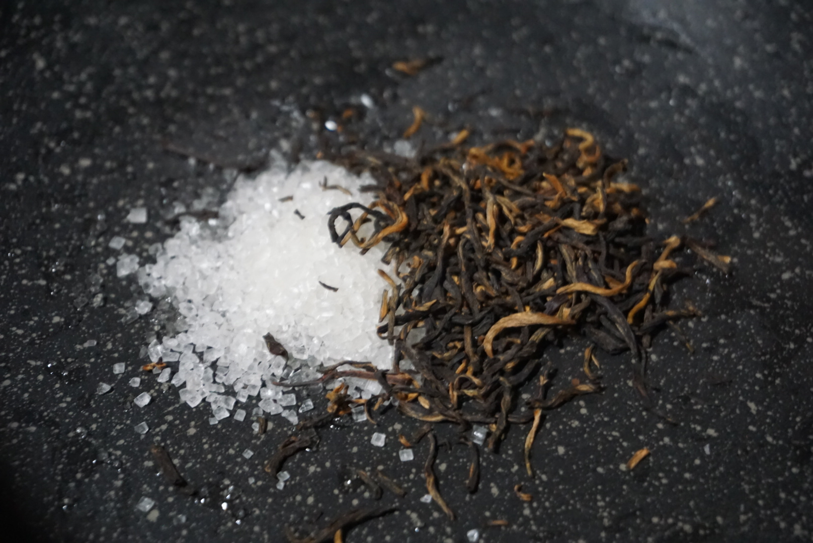 在家的日子最想喝奶茶了，教你10分钟自己做出焦糖奶茶，简单好喝