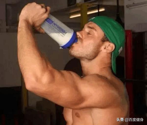 健身时候吃蛋粉好还是不吃好 (肌肉锻炼什么时间吃蛋白粉效果好)