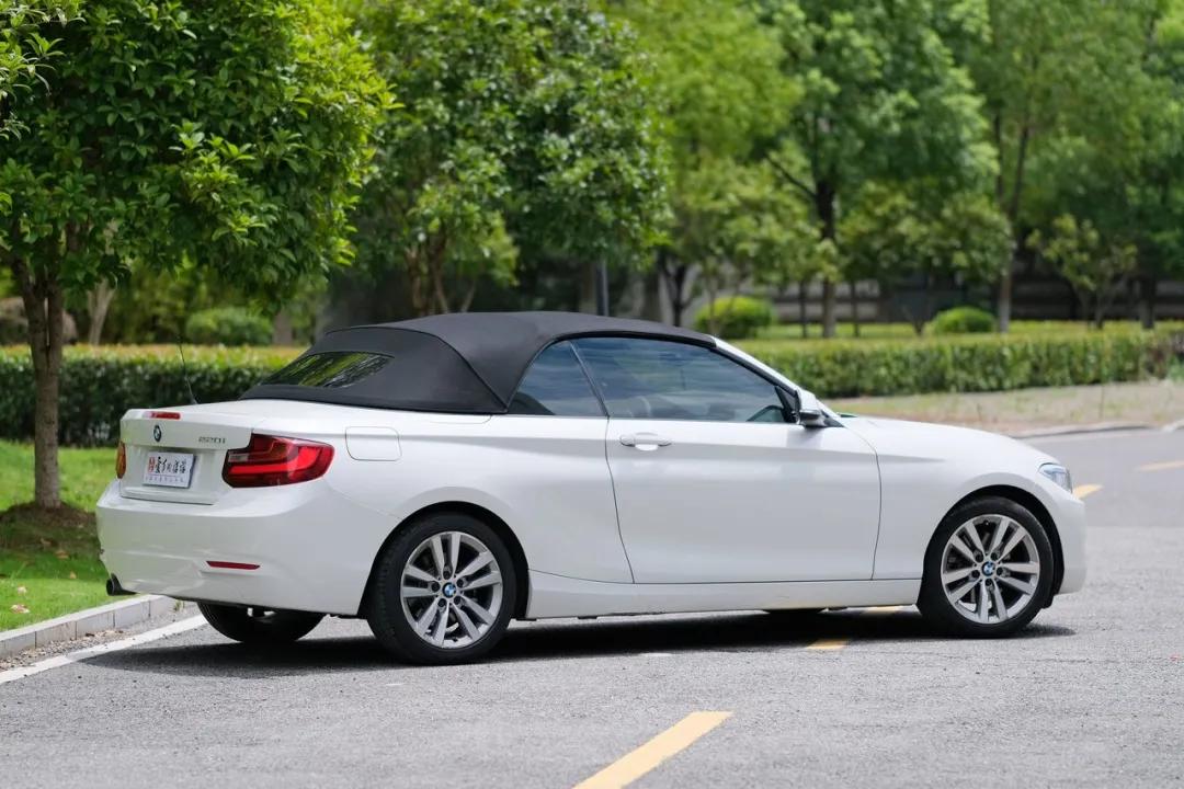 宝马220i有七座的吗,宝马220i最新款