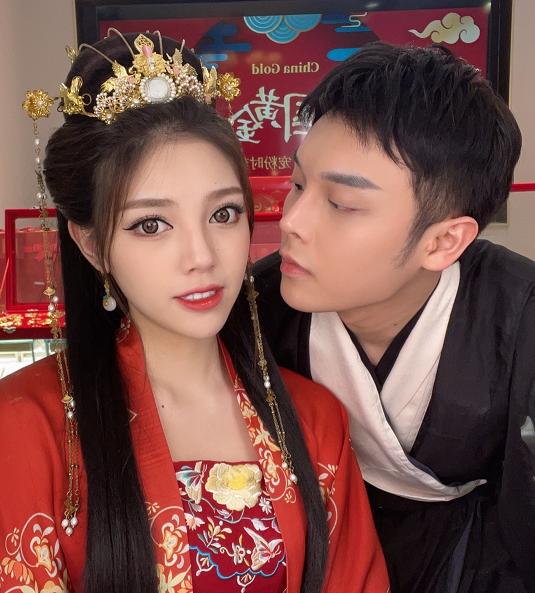 ​韩安冉回应“卖假货”，内涵是小猪兜儿在捣鬼，让俩人等着瞧