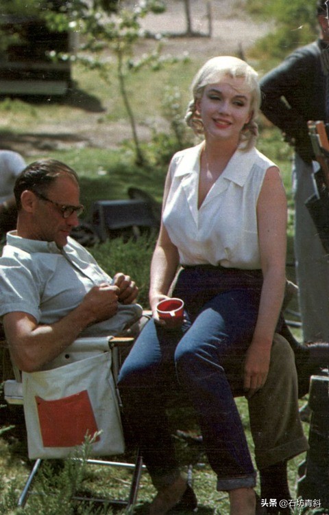 《不合时宜的人》充满了死亡的味道梦露拍摄现场虐待电影皇帝