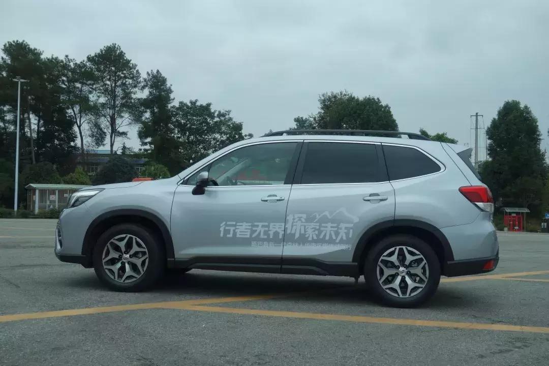 第四代森林人2.5驾驶感受,斯巴鲁森林人2.5测评