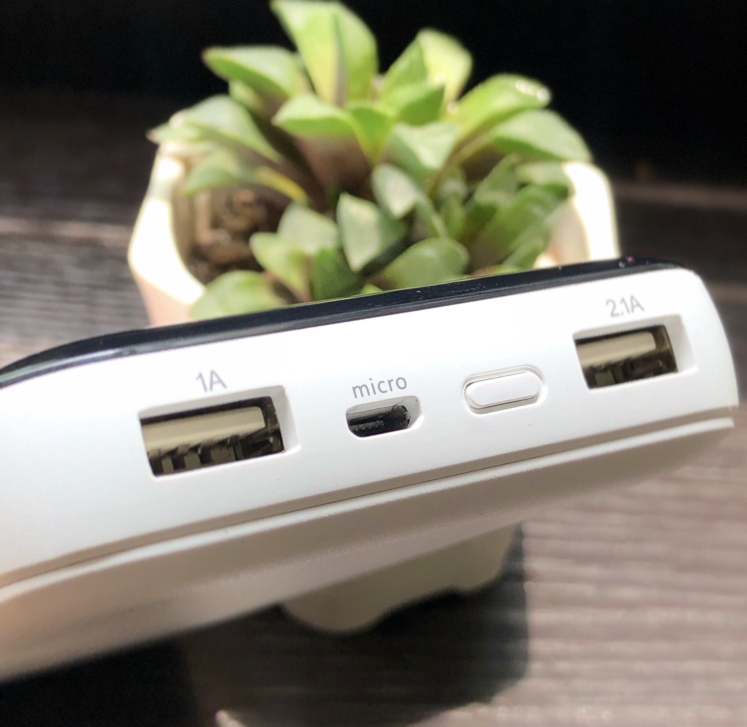 aigo爱国者e20000充电宝多少钱,爱国者aigo充电宝e10000