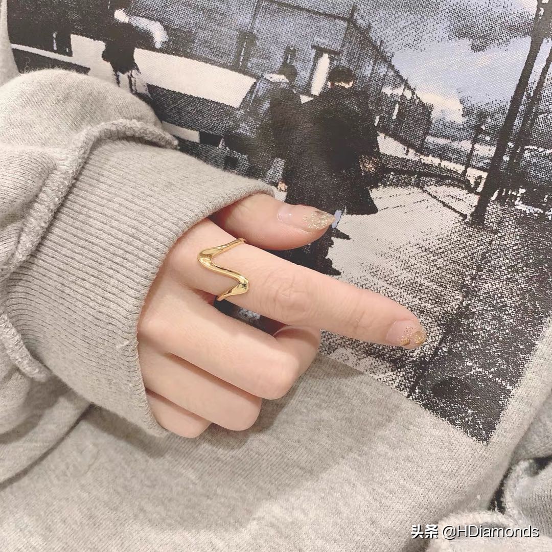 适合春夏的贵气感首饰,多彩首饰点缀细节不经意的时尚感