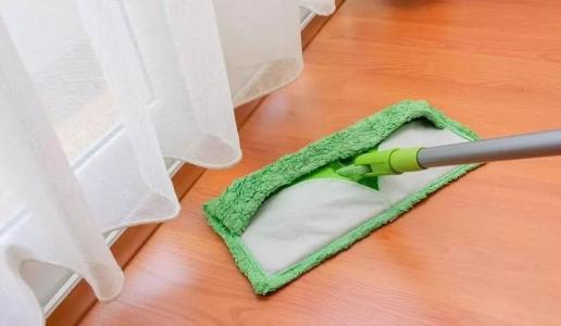 擦地后地板有水渍怎么处理,解决地板水渍妙招