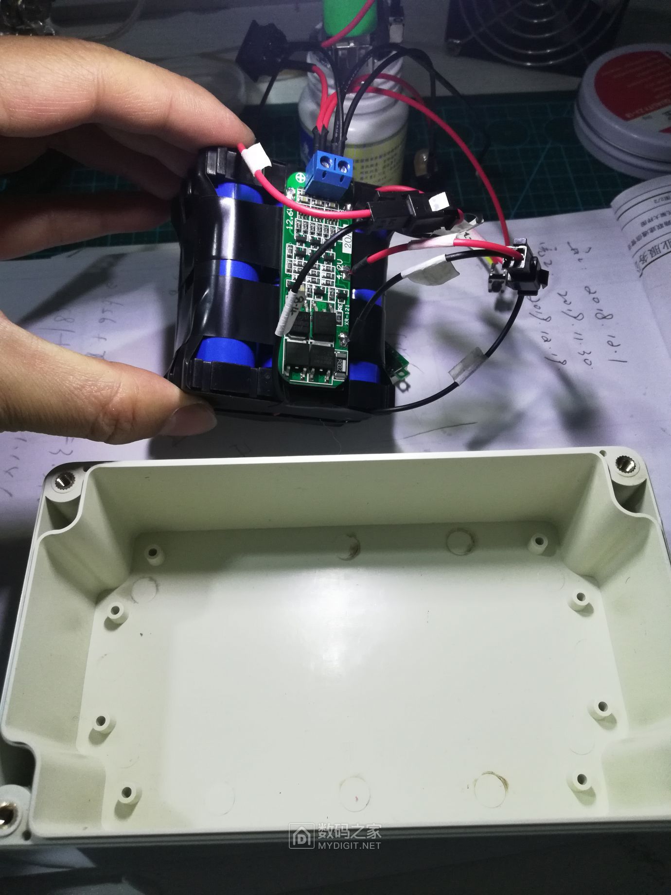 如何用18650锂电池自制12v电源,diy移动电源超大容量