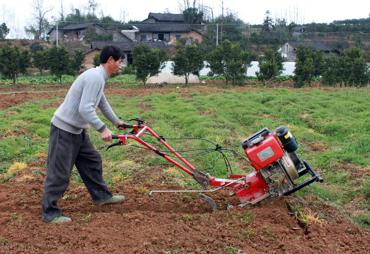 拖拉机倒挡异响脱挡怎么修,拖拉机挂挡不顺畅怎么回事