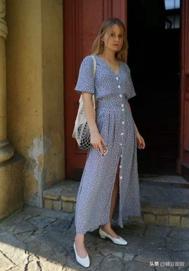 时尚潮流奶奶鞋,22年流行的奶奶鞋