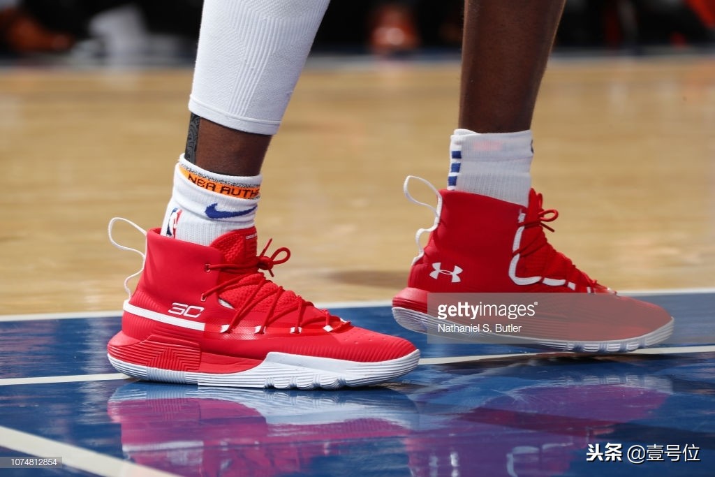 2018圣诞大战明星穿什么鞋,2018圣诞大战明星穿的球鞋